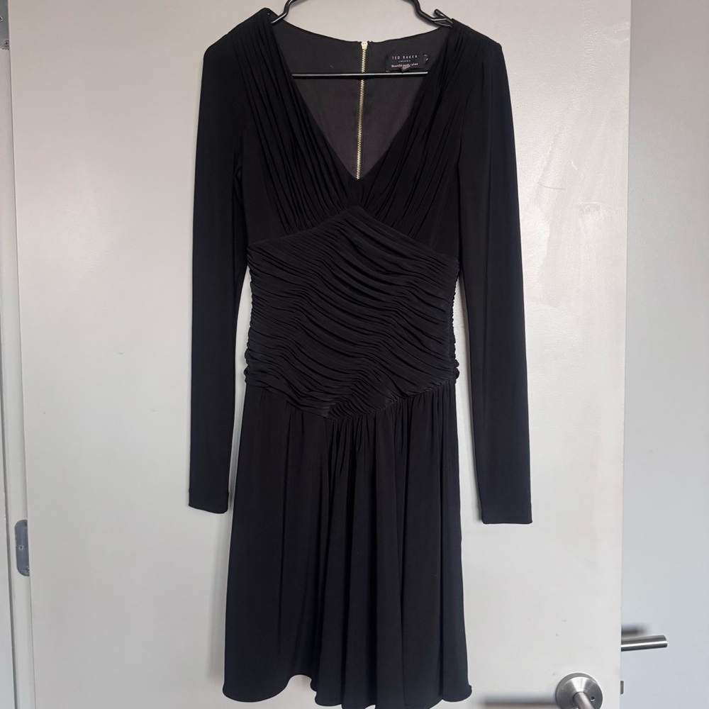 Ted Baker Pleated Long Sleeved Dress in Black Size 2 (US 6)